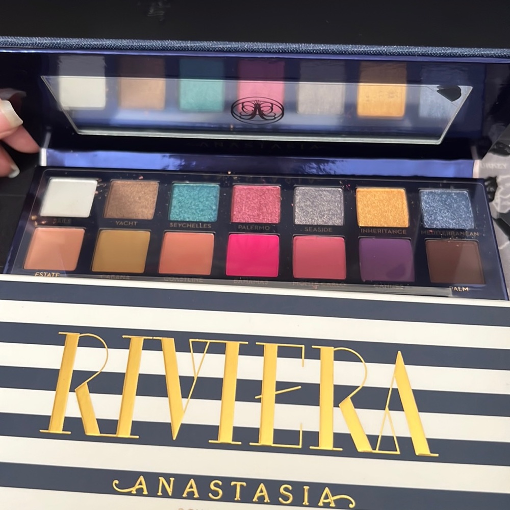 Brand new in the box ABH Riviera eyeshadow palette